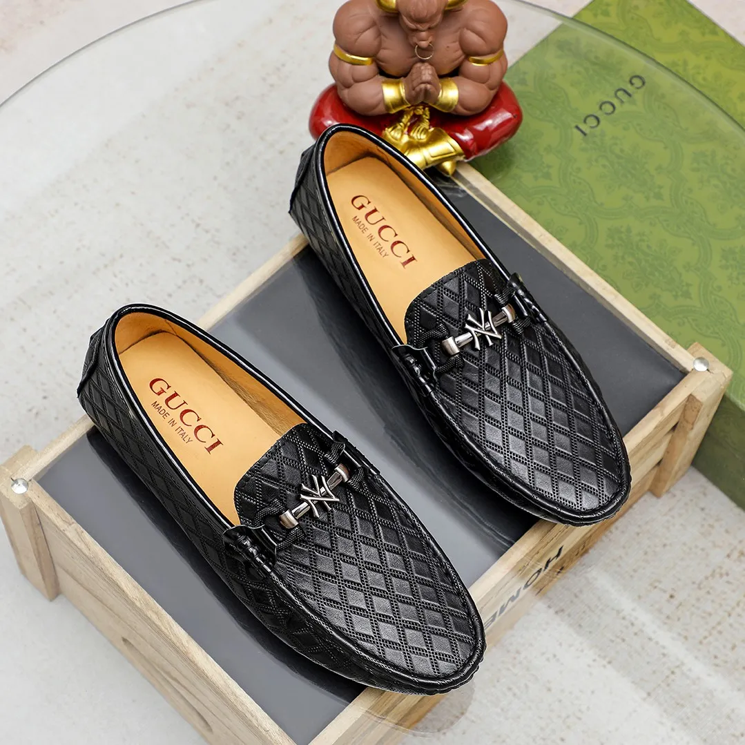 Men's shoes💰360💰🕷🕷️【 GUCCI 】Gucci's best-selling trendy men's casual slip-on shoes 🇨🇳Official website original 1:1 mold 💯Original quality, fine workmanship ☘Fashionable and versatile, perfect shape, comfortable on the feet 🍓Trendy men's recommended model, imported cowhide on the top layer 🎋High-quality pigskin lining, rubber wear-resistant and non-slip outsole, high-end atmosphere, worth owning 🍉Optional 38-44